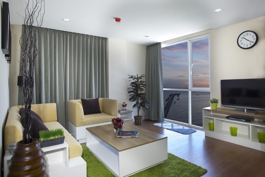 Bbg Seaside Luxurious Service Apartment Bangsaen Rom bilde