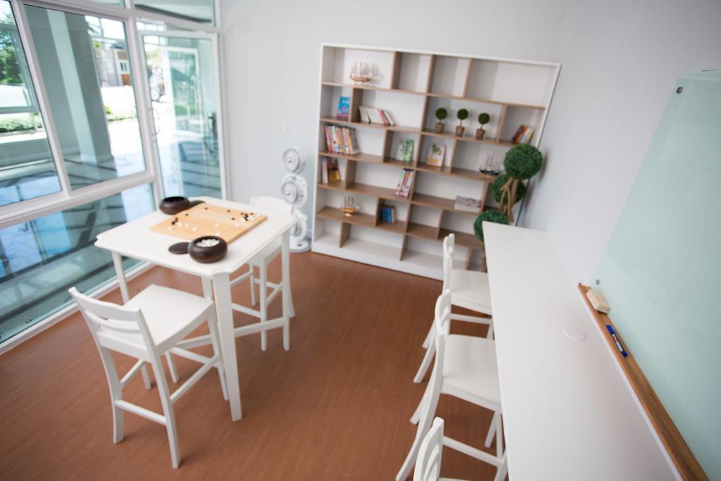 Bbg Seaside Luxurious Service Apartment Bangsaen Eksteriør bilde