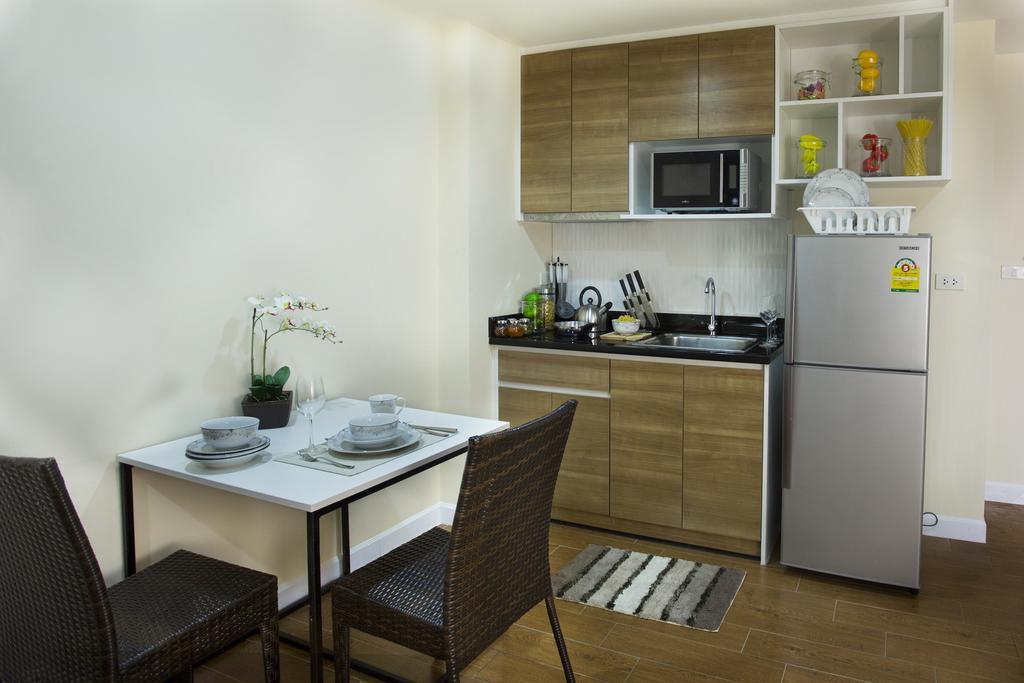 Bbg Seaside Luxurious Service Apartment Bangsaen Rom bilde