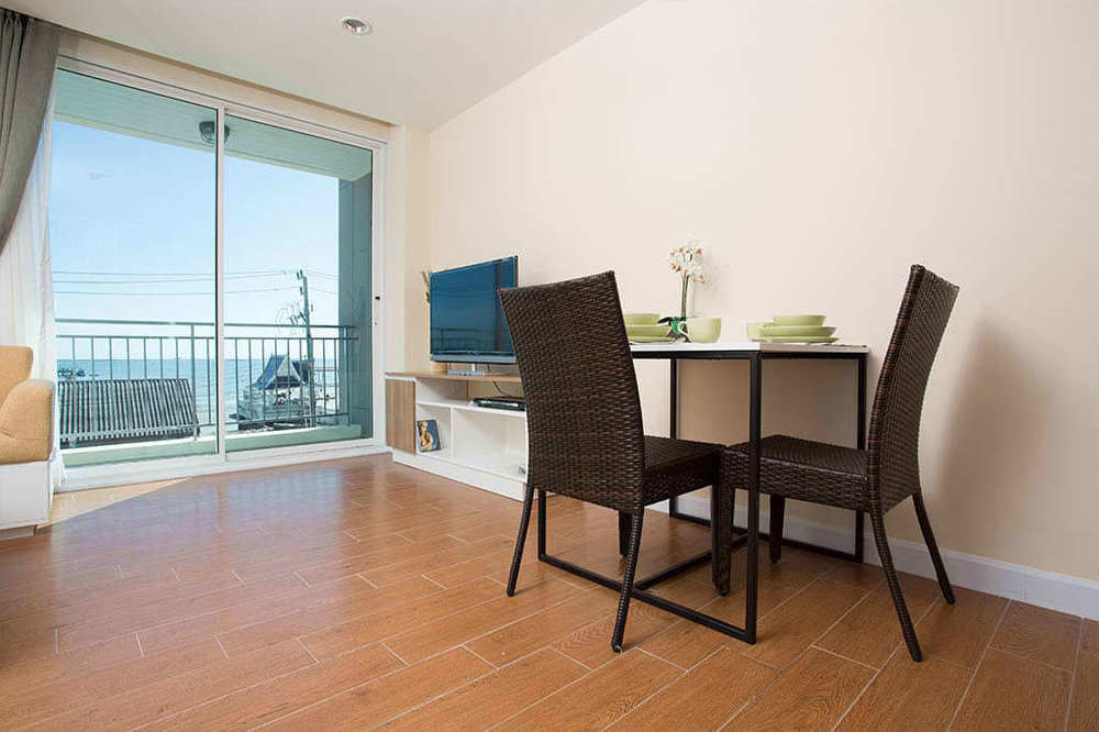 Bbg Seaside Luxurious Service Apartment Bangsaen Eksteriør bilde