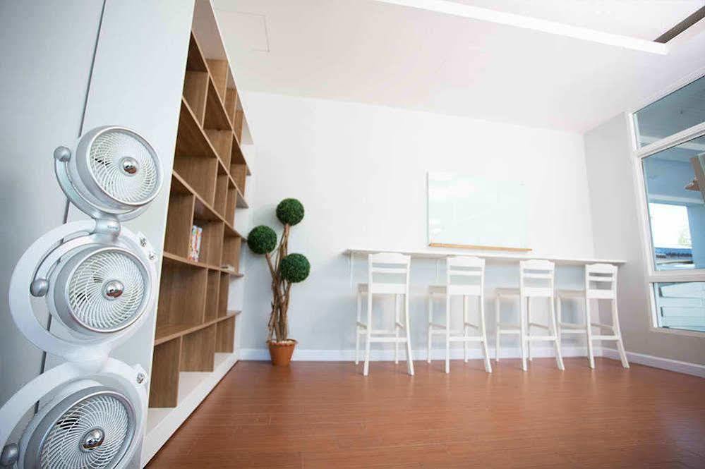 Bbg Seaside Luxurious Service Apartment Bangsaen Eksteriør bilde