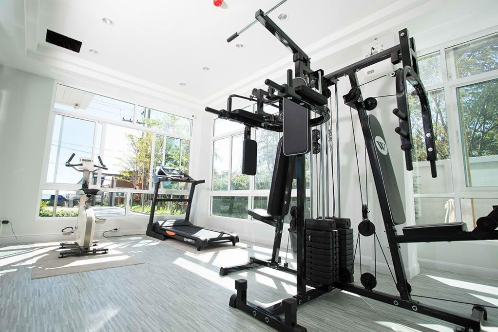 Bbg Seaside Luxurious Service Apartment Bangsaen Eksteriør bilde